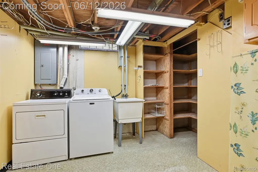 9649 Beech Daly Road Redford Charter Township MI 48239