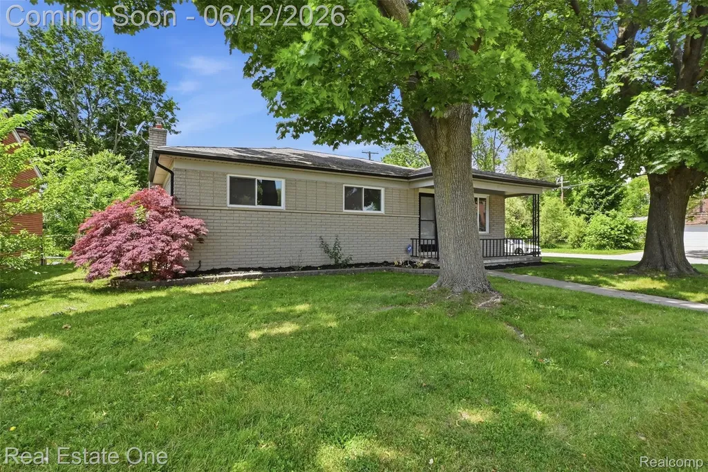 9649 Beech Daly Road Redford Charter Township MI 48239
