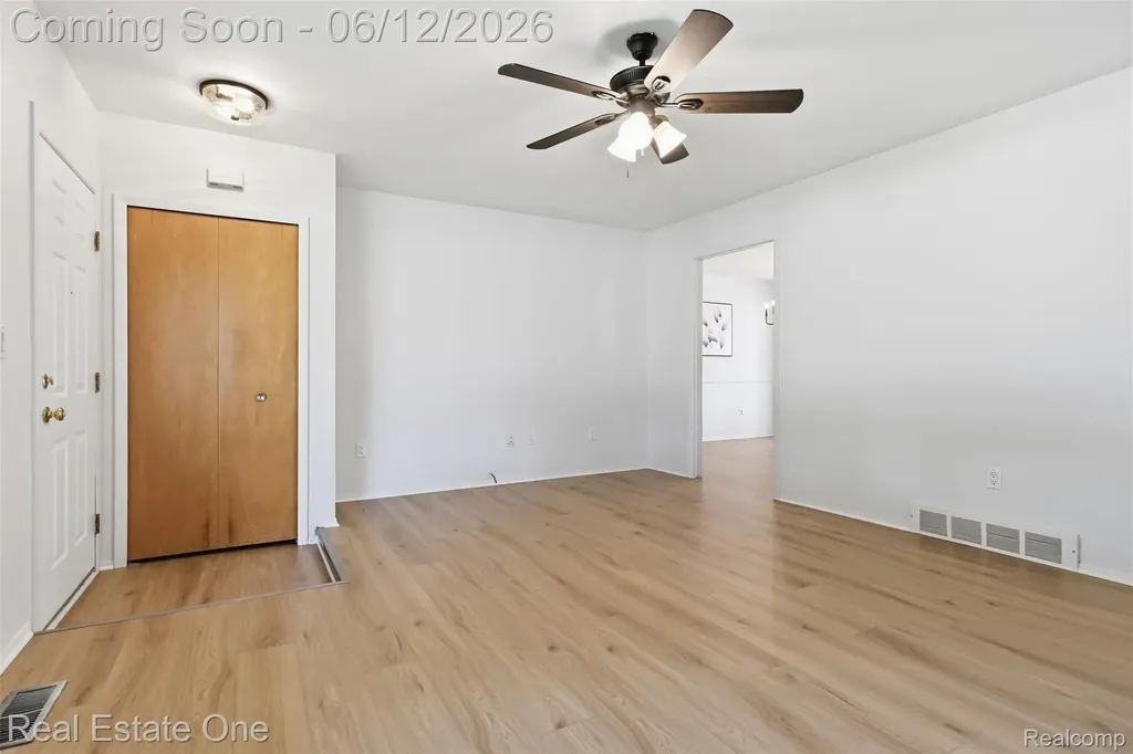 9649 Beech Daly Road Redford Charter Township MI 48239