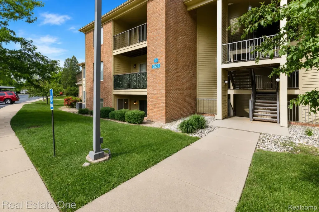 2635 Greenstone Boulevard Auburn Hills City MI 48326