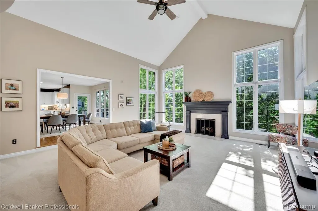 1399 Pebble Ridge Drive Rochester City MI 48307