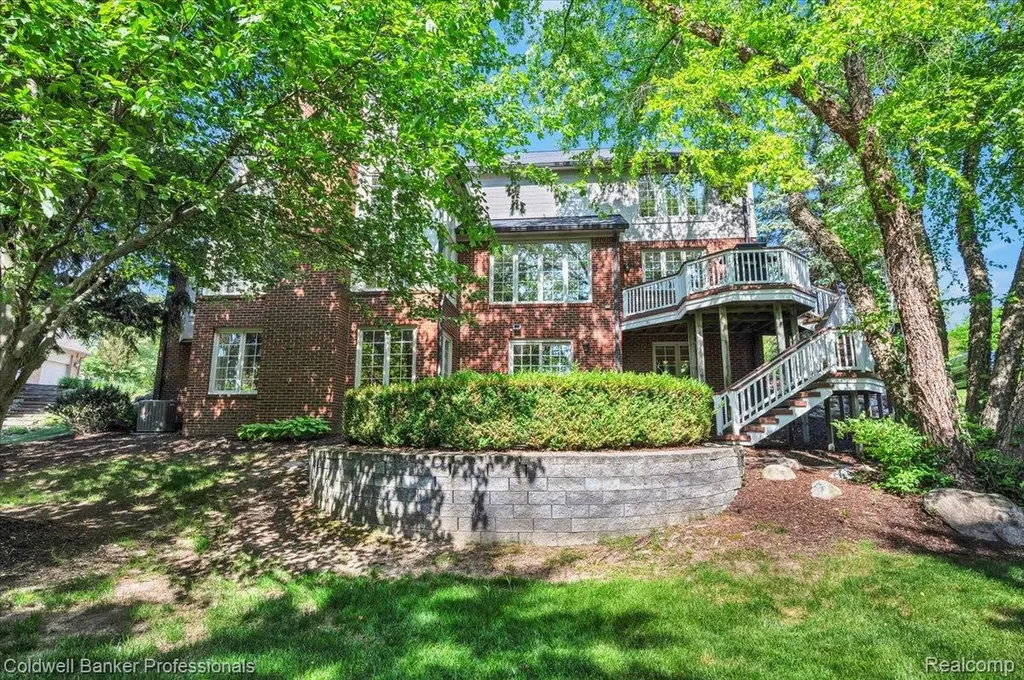 1399 Pebble Ridge Drive Rochester City MI 48307