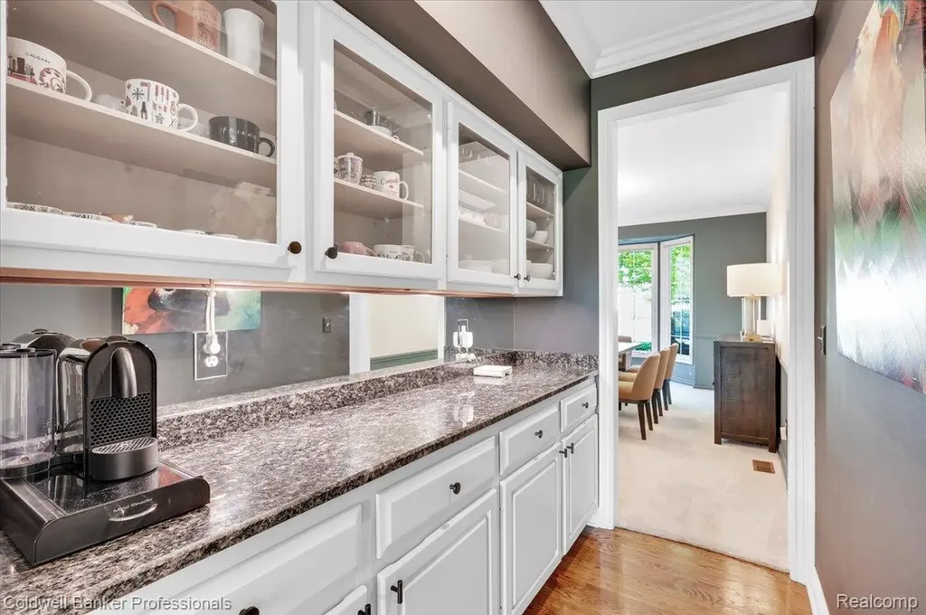 1399 Pebble Ridge Drive Rochester City MI 48307