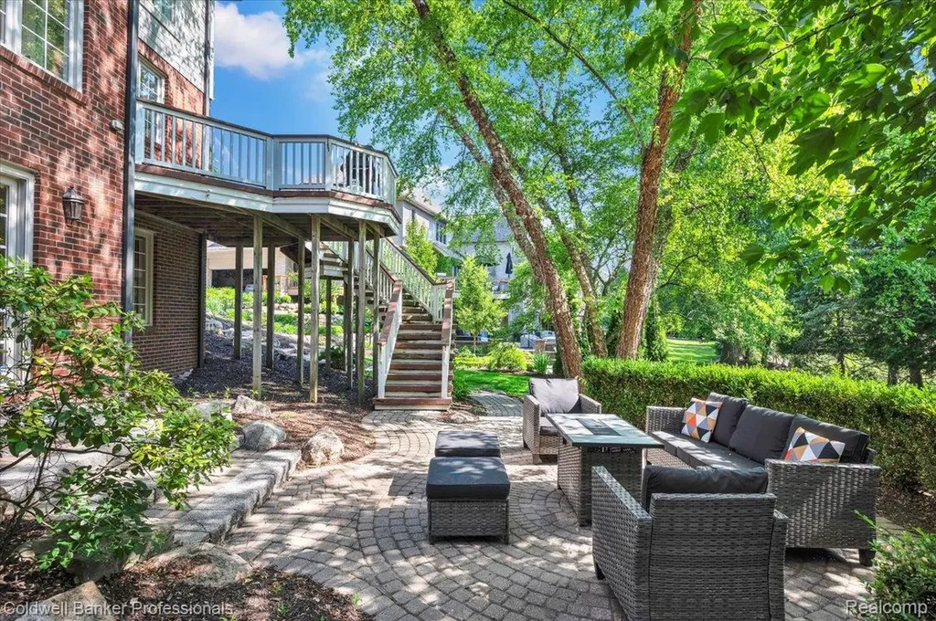 1399 Pebble Ridge Drive Rochester City MI 48307