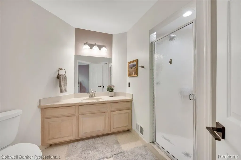 1399 Pebble Ridge Drive Rochester City MI 48307