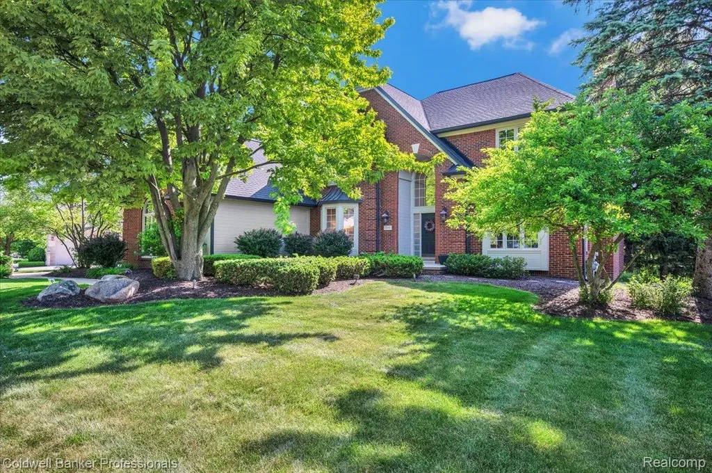 1399 Pebble Ridge Drive Rochester City MI 48307