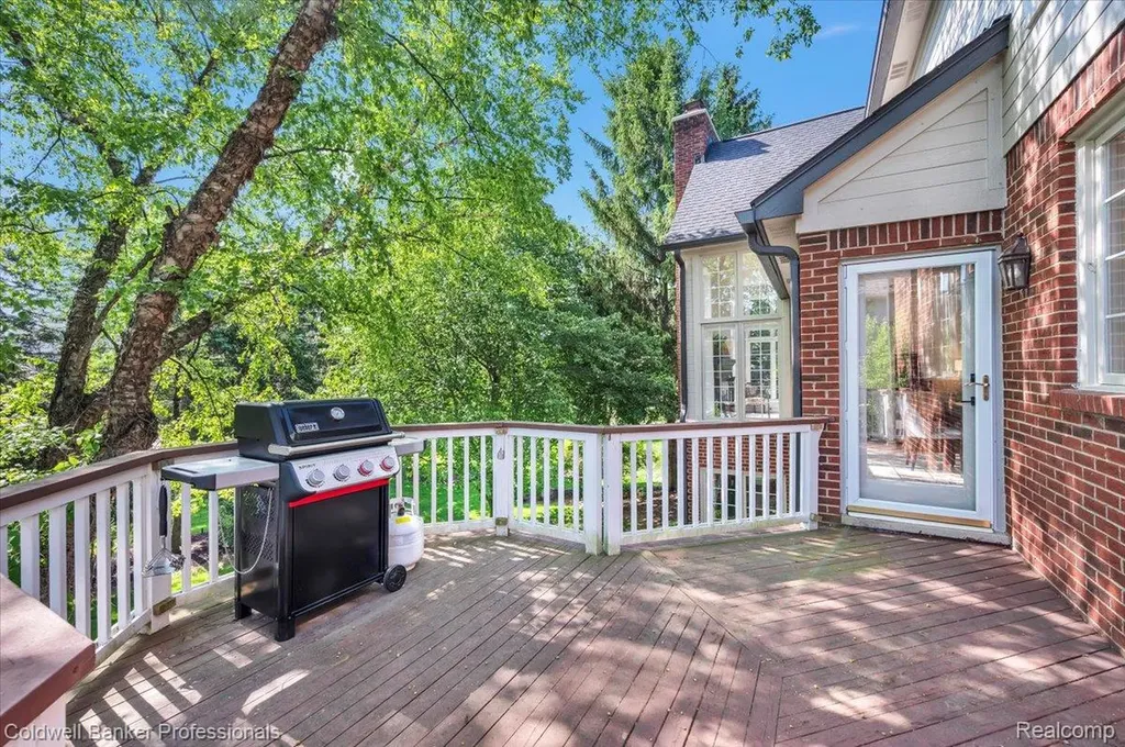 1399 Pebble Ridge Drive Rochester City MI 48307