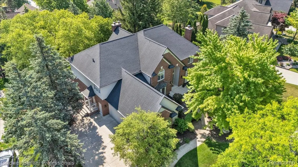 1399 Pebble Ridge Drive Rochester City MI 48307