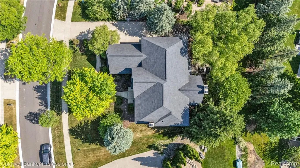 1399 Pebble Ridge Drive Rochester City MI 48307