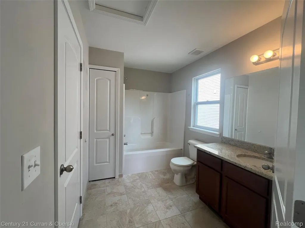 3493 Silver Stone Drive Milford Charter Township MI 48380