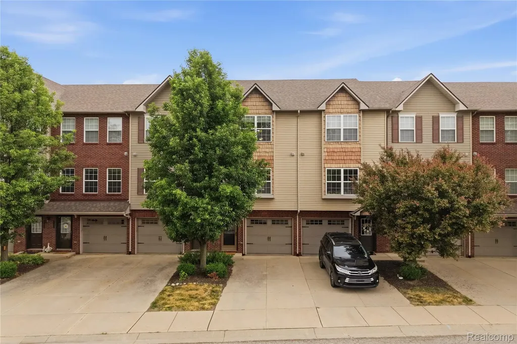 2138 Knotty Pine Trail Howell Township MI 48855