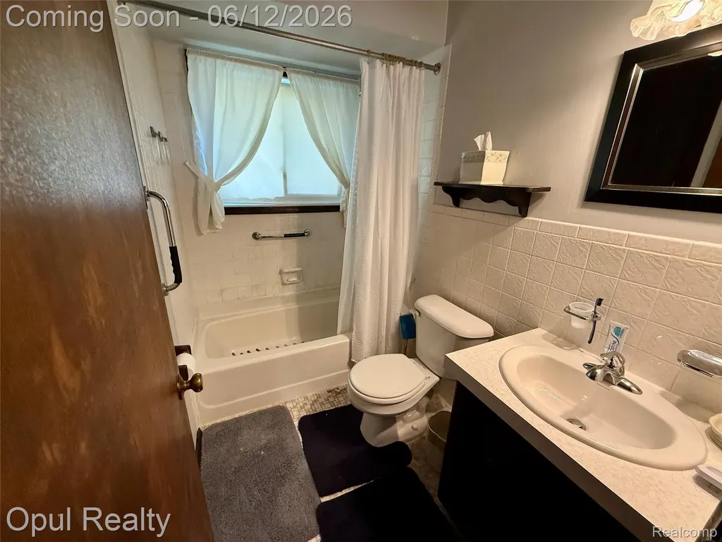 26362 Margareta Street Redford Charter Township MI 48240