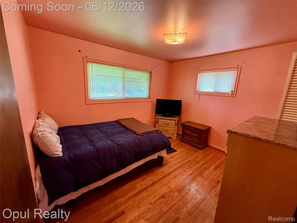 26362 Margareta Street Redford Charter Township MI 48240