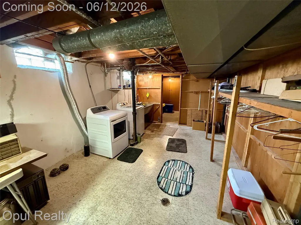 26362 Margareta Street Redford Charter Township MI 48240