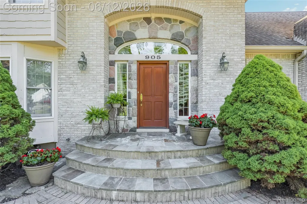 905 Spring Drive Northville Township MI 48167