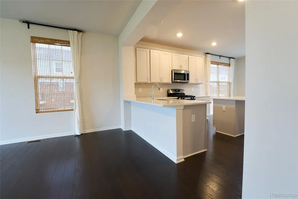 49701 Lantern Way Canton Charter Township MI 48188