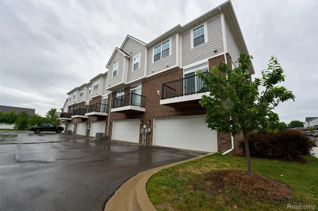 49701 Lantern Way Canton Charter Township MI 48188