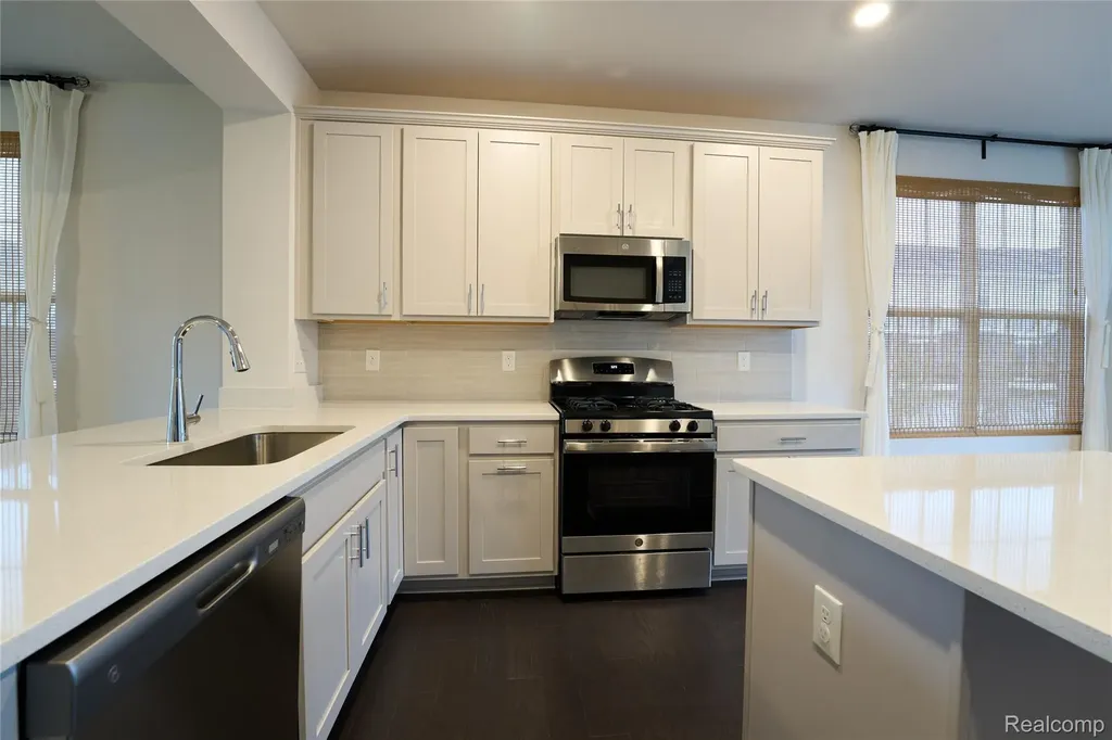 49701 Lantern Way Canton Charter Township MI 48188