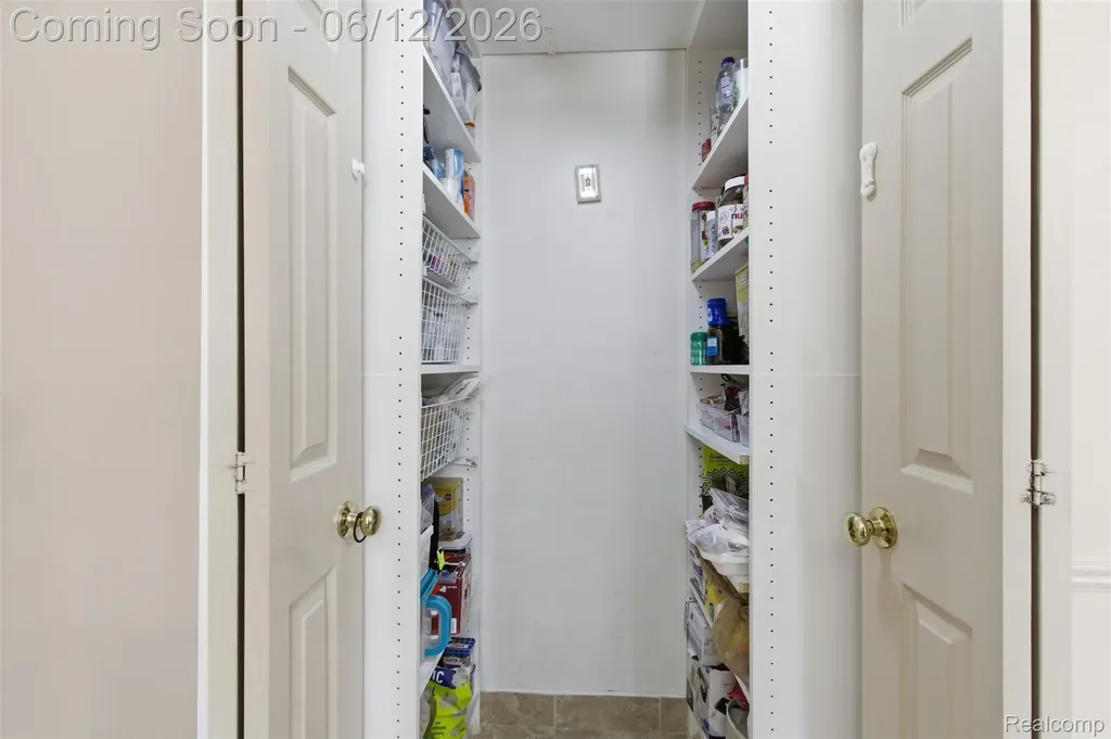 37729 Fieldcrest Lane Sterling Heights City MI 48312