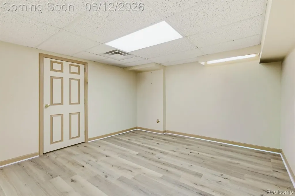 37729 Fieldcrest Lane Sterling Heights City MI 48312