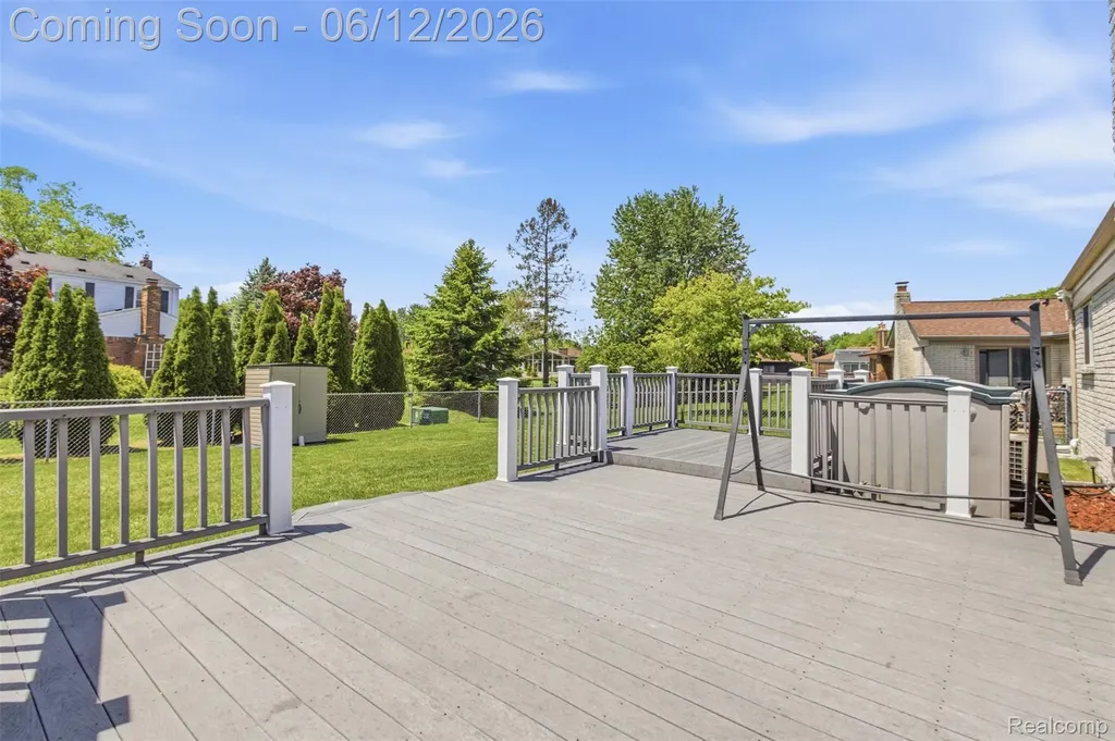 37729 Fieldcrest Lane Sterling Heights City MI 48312