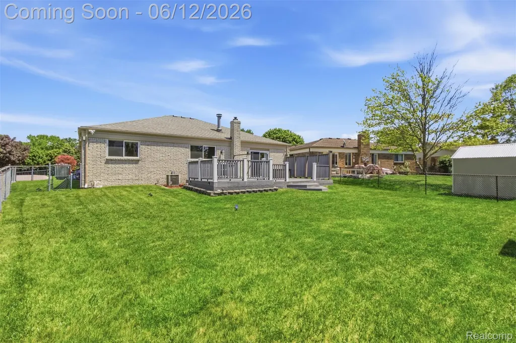 37729 Fieldcrest Lane Sterling Heights City MI 48312