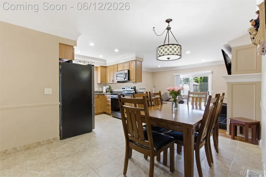37729 Fieldcrest Lane Sterling Heights City MI 48312