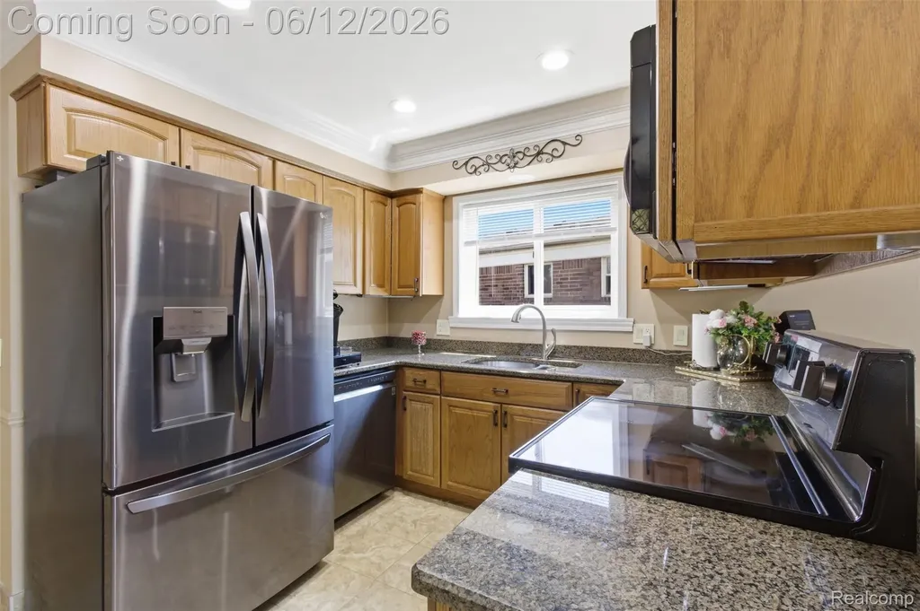 37729 Fieldcrest Lane Sterling Heights City MI 48312