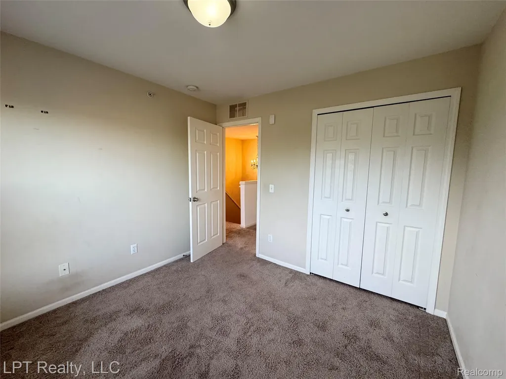 623 Worthington Drive Lansing City MI 48906