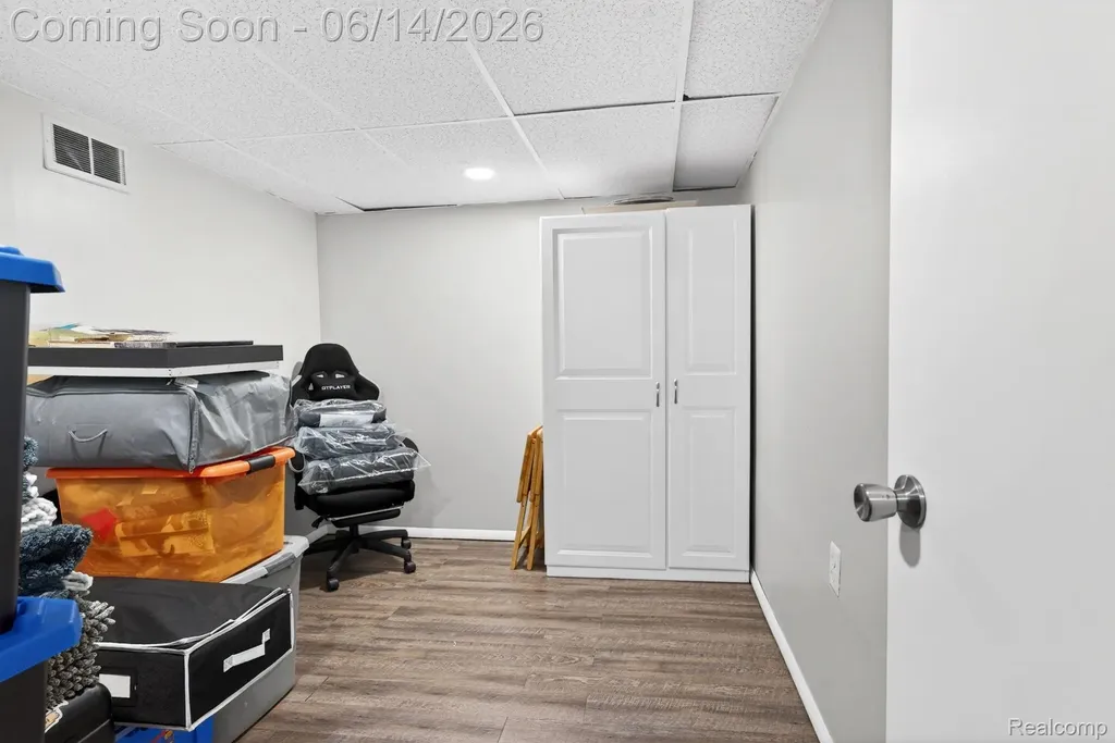 21659 Birch Street Woodhaven City MI 48183