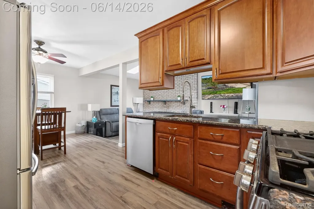 21659 Birch Street Woodhaven City MI 48183