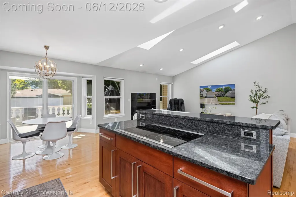 3172 Cedar Crest Drive Troy City MI 48083