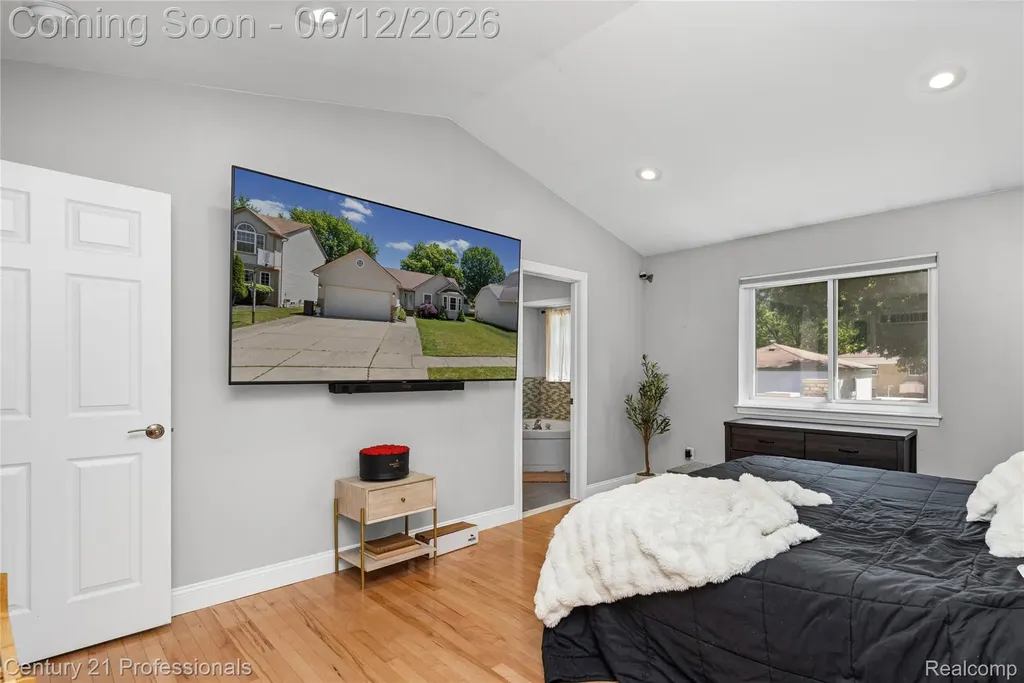 3172 Cedar Crest Drive Troy City MI 48083