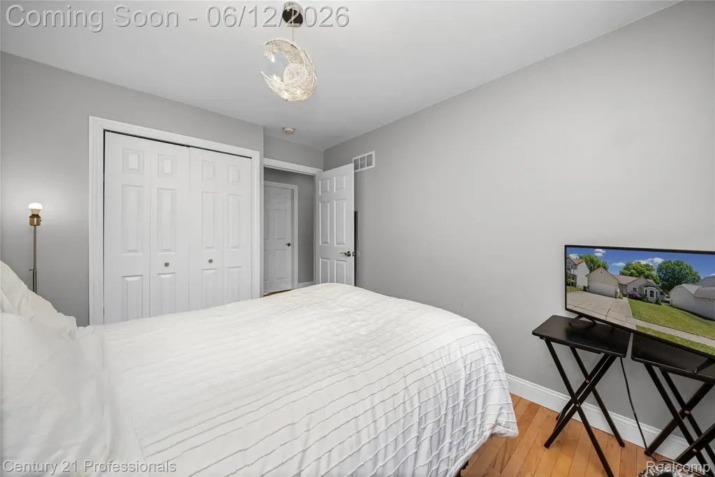 3172 Cedar Crest Drive Troy City MI 48083