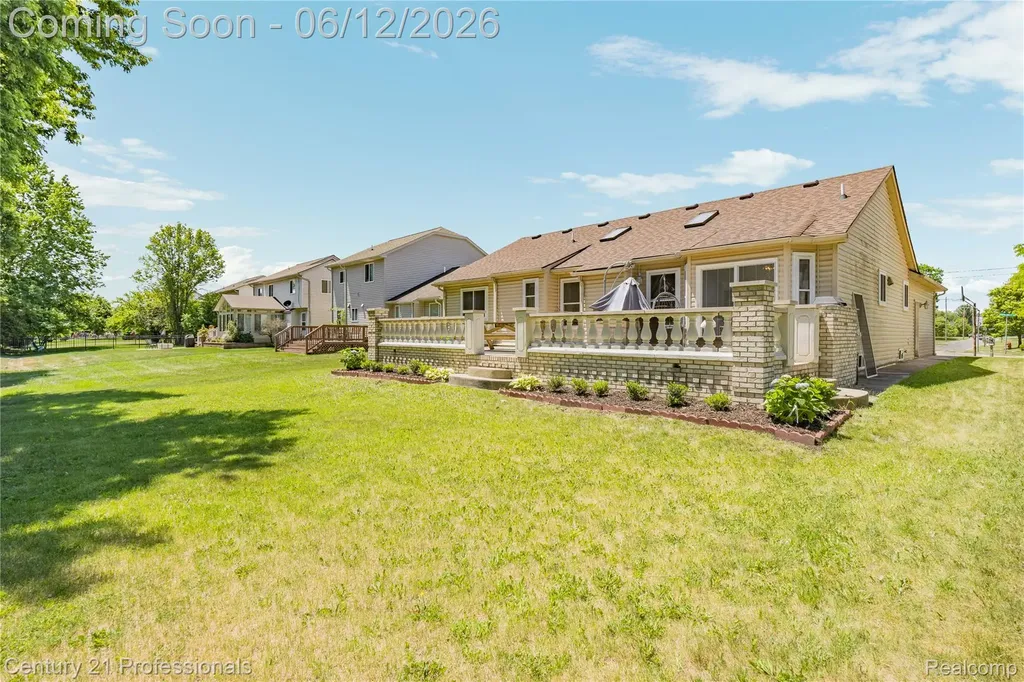 3172 Cedar Crest Drive Troy City MI 48083