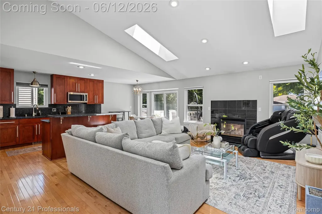 3172 Cedar Crest Drive Troy City MI 48083