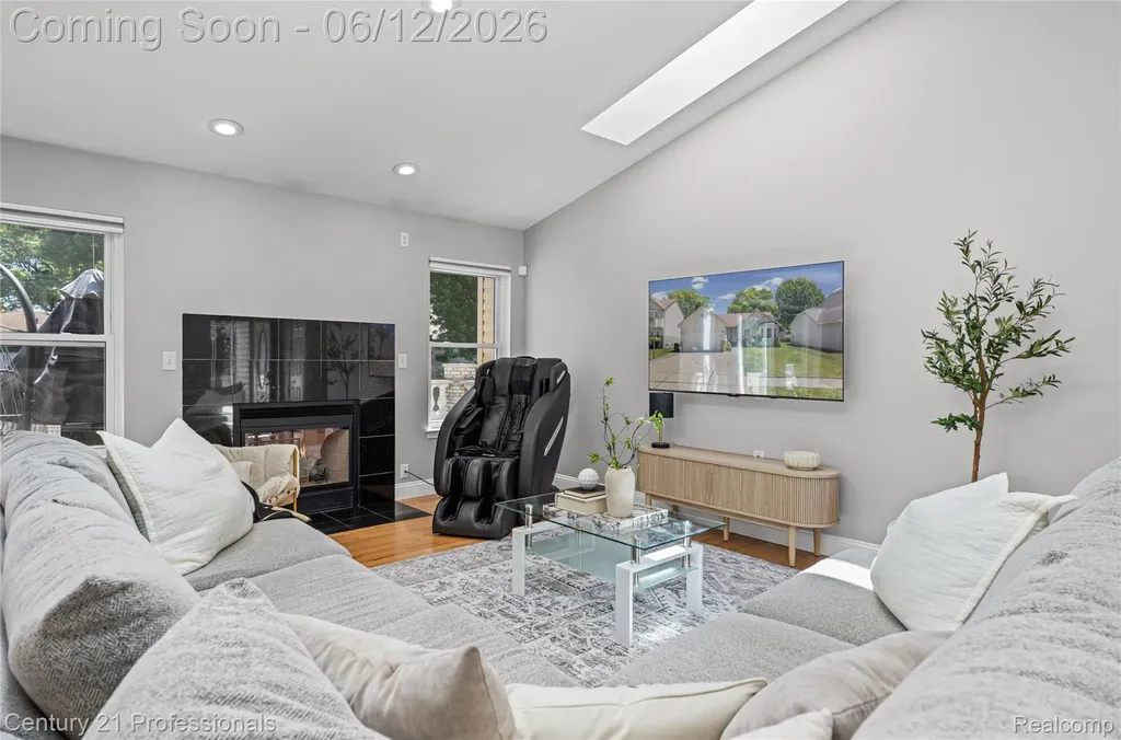 3172 Cedar Crest Drive Troy City MI 48083