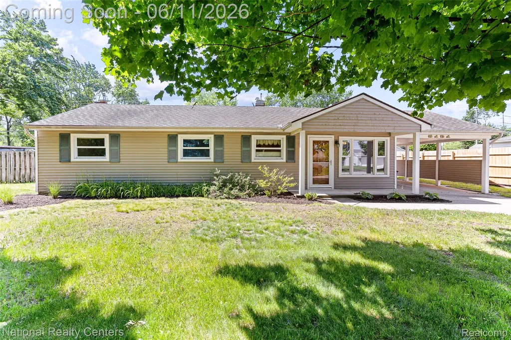 5191 Lynsue Lane Waterford Charter Township MI 48327
