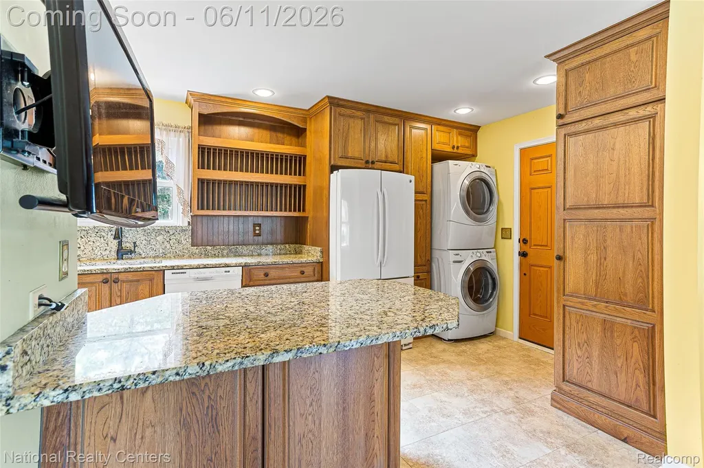 5191 Lynsue Lane Waterford Charter Township MI 48327