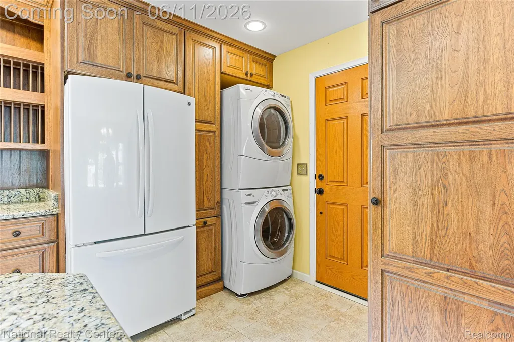 5191 Lynsue Lane Waterford Charter Township MI 48327