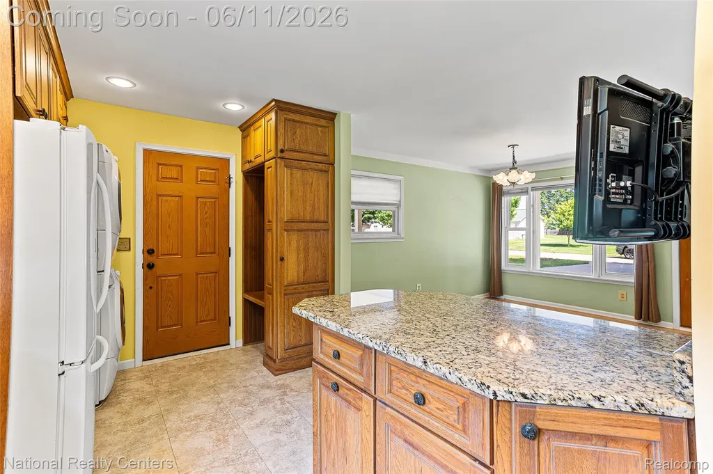 5191 Lynsue Lane Waterford Charter Township MI 48327