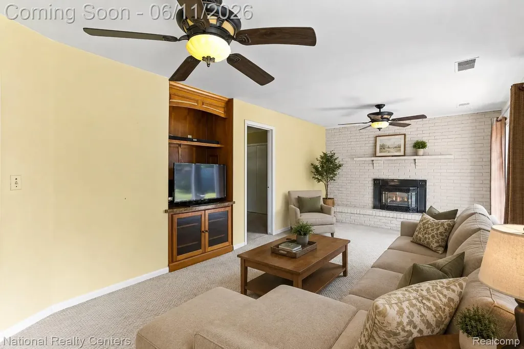 5191 Lynsue Lane Waterford Charter Township MI 48327