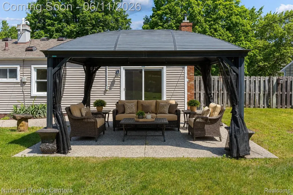 5191 Lynsue Lane Waterford Charter Township MI 48327