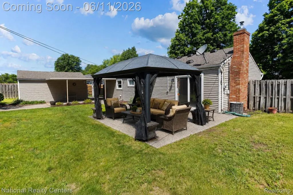 5191 Lynsue Lane Waterford Charter Township MI 48327