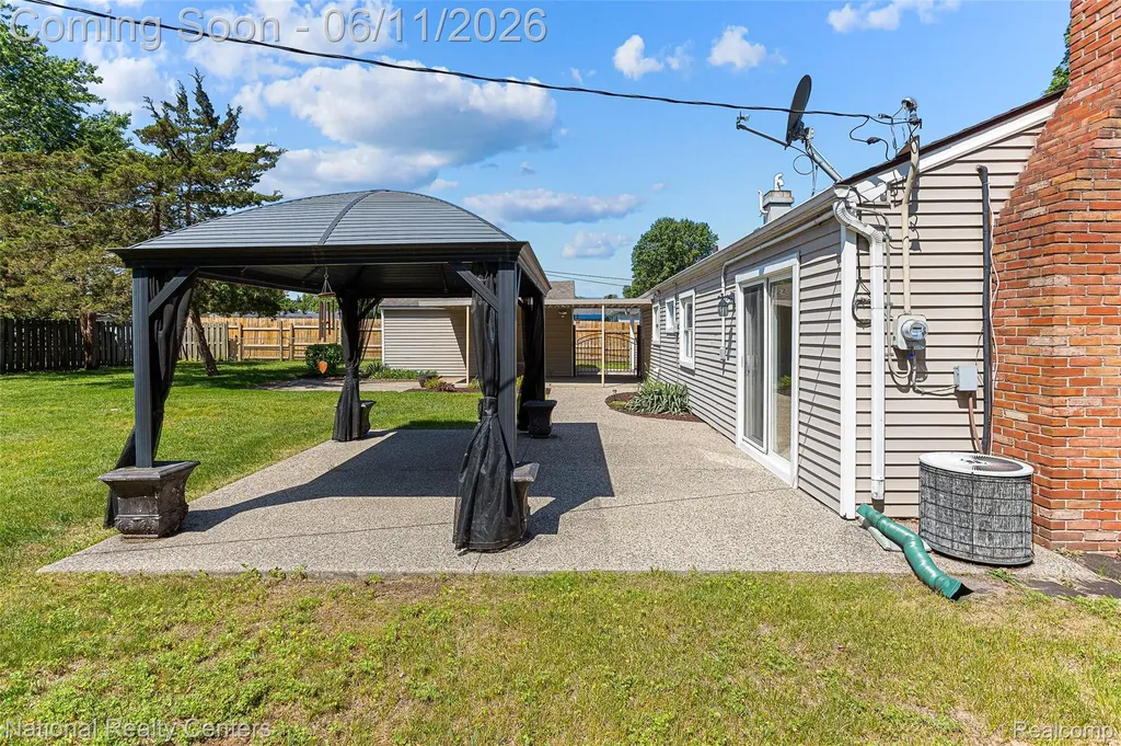 5191 Lynsue Lane Waterford Charter Township MI 48327