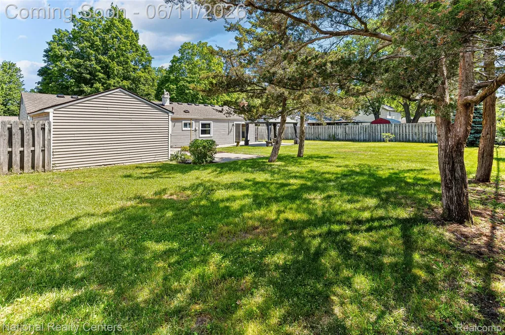 5191 Lynsue Lane Waterford Charter Township MI 48327
