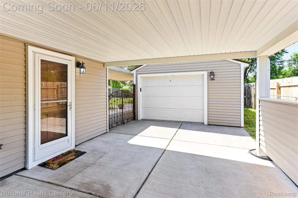 5191 Lynsue Lane Waterford Charter Township MI 48327