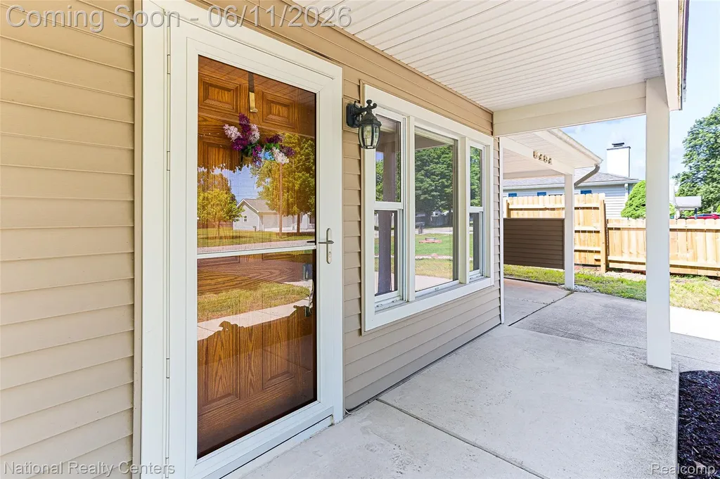 5191 Lynsue Lane Waterford Charter Township MI 48327