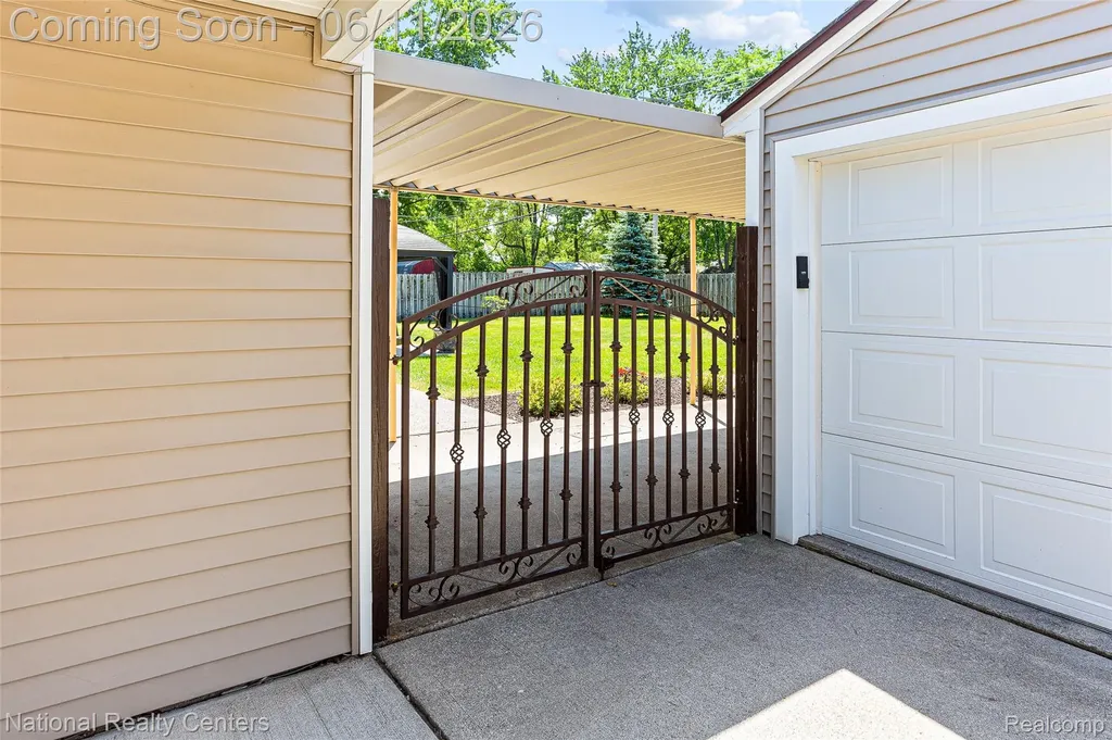 5191 Lynsue Lane Waterford Charter Township MI 48327