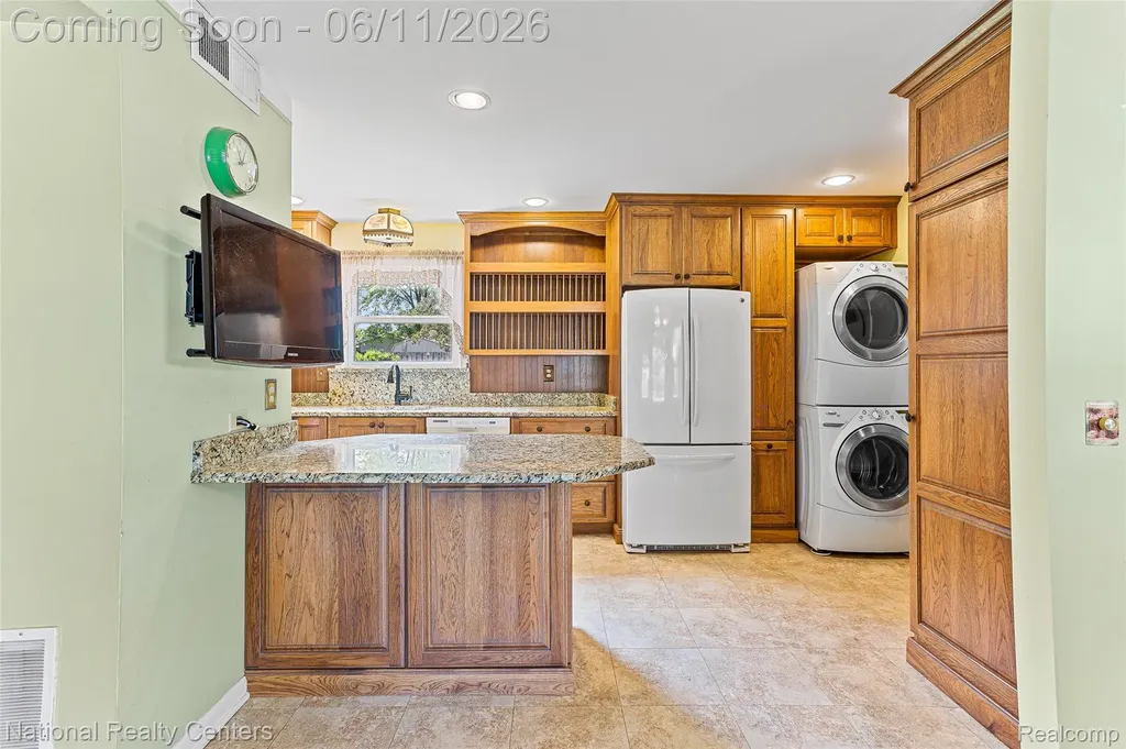 5191 Lynsue Lane Waterford Charter Township MI 48327
